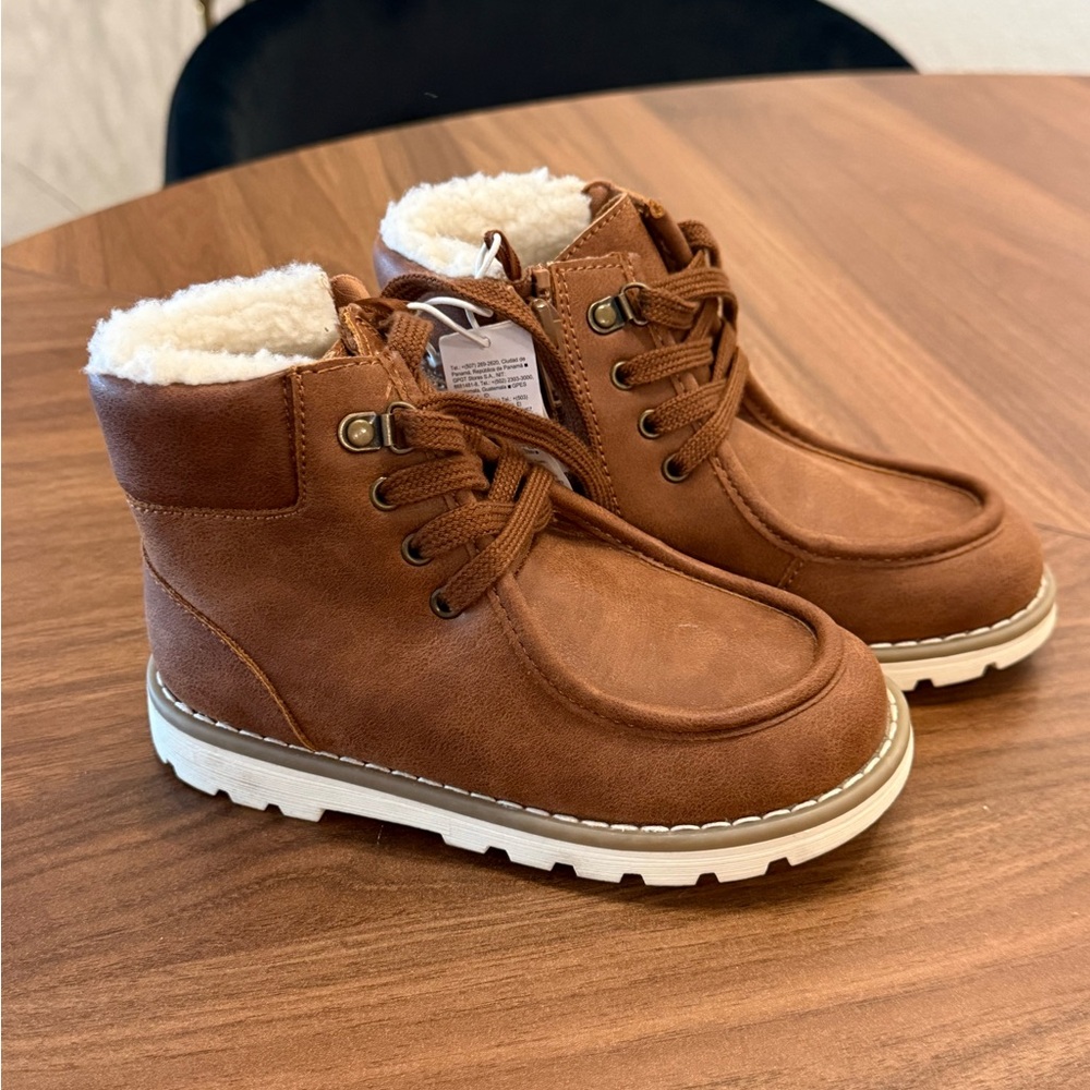 Old Navy Tan Kids Boots with White Soles